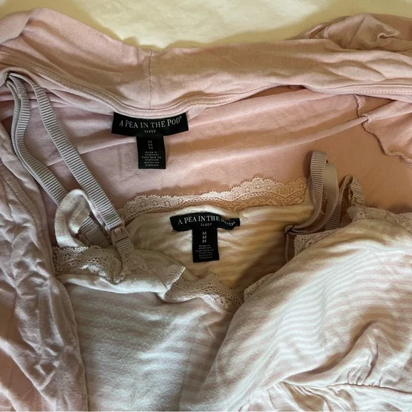 Pea in the Pod Maternity Nightgown and Robe Sets - Picture 2 of 5